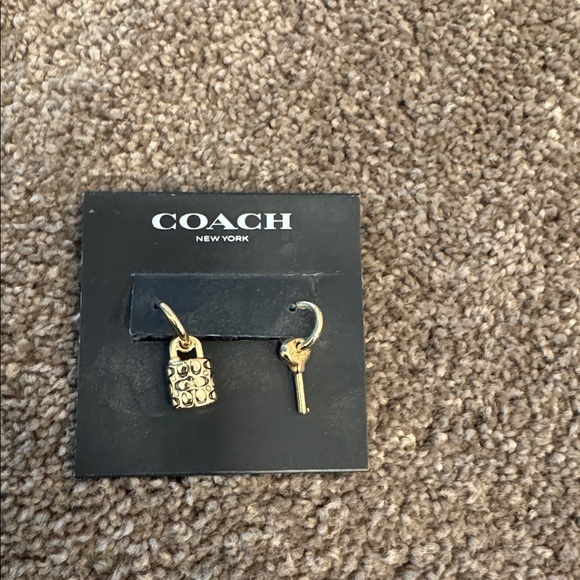 Coach Gold Lock and Key stud Earrings NWT - Picture 1 of 5